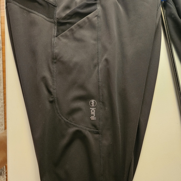 Mens JANJI 8IN TRAIL HALF TIGHT - Picture 5 of 8